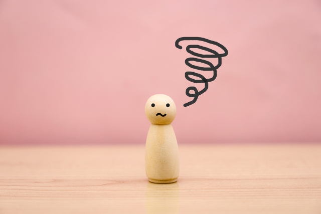 臨床心理士が解説自己嫌悪を生み出す心理メカニズムとカウンセリング効果